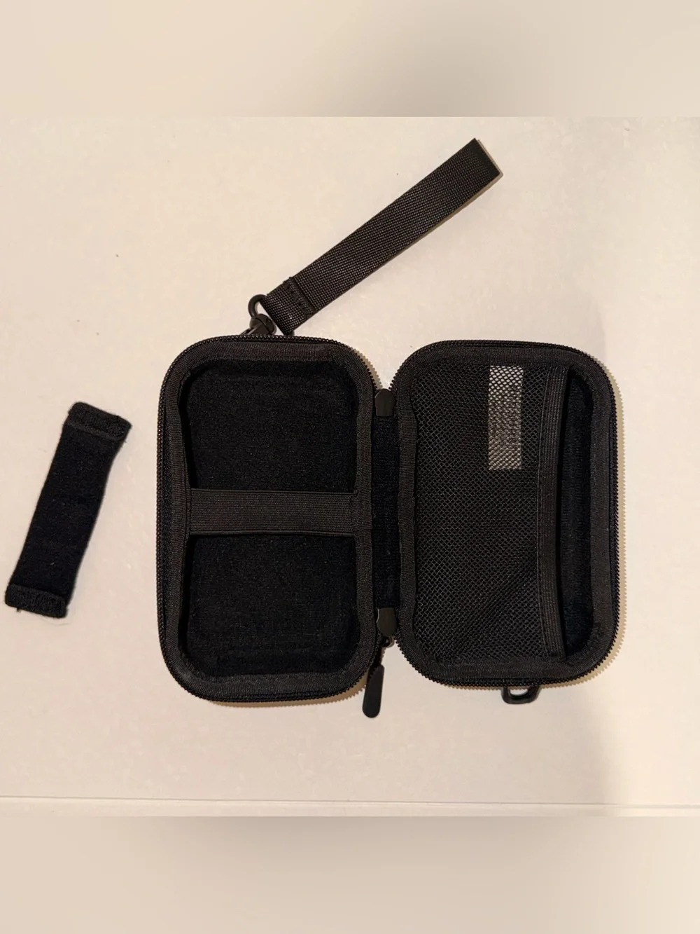 BAGSMART Black Hard Shell Compact Digital Camera Case